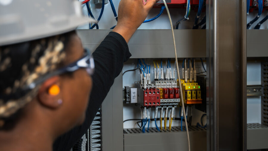 supply - system integrator company
